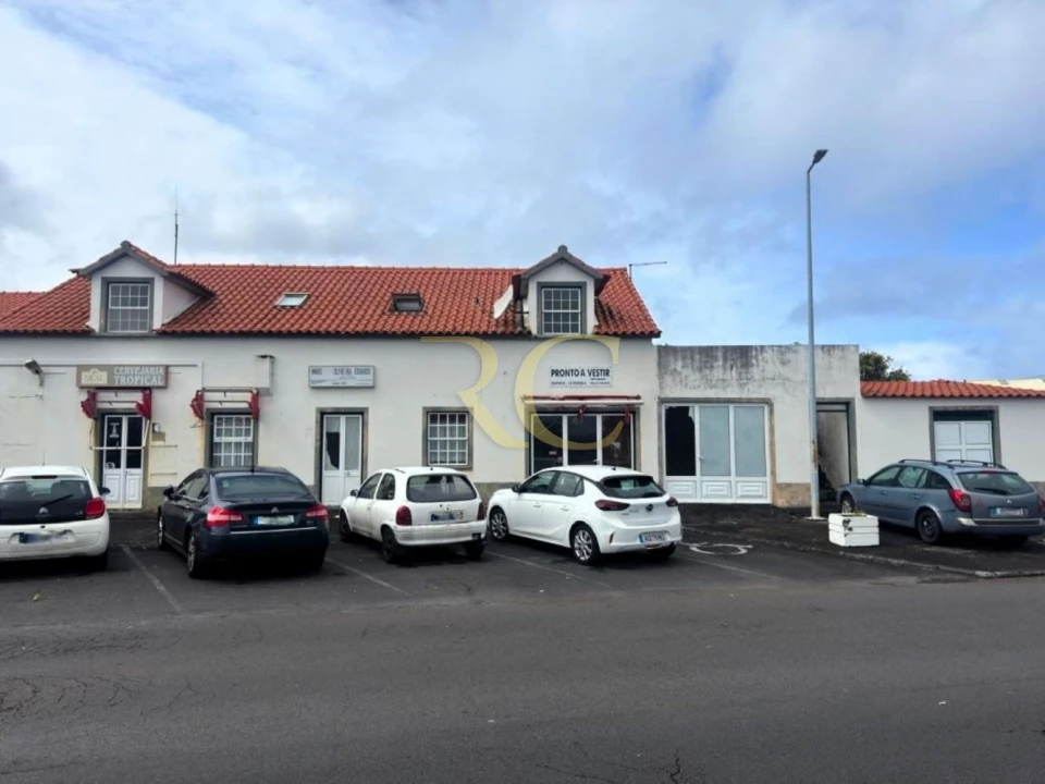 Moradia T2 para Venda em São Roque do Pico Foto 2