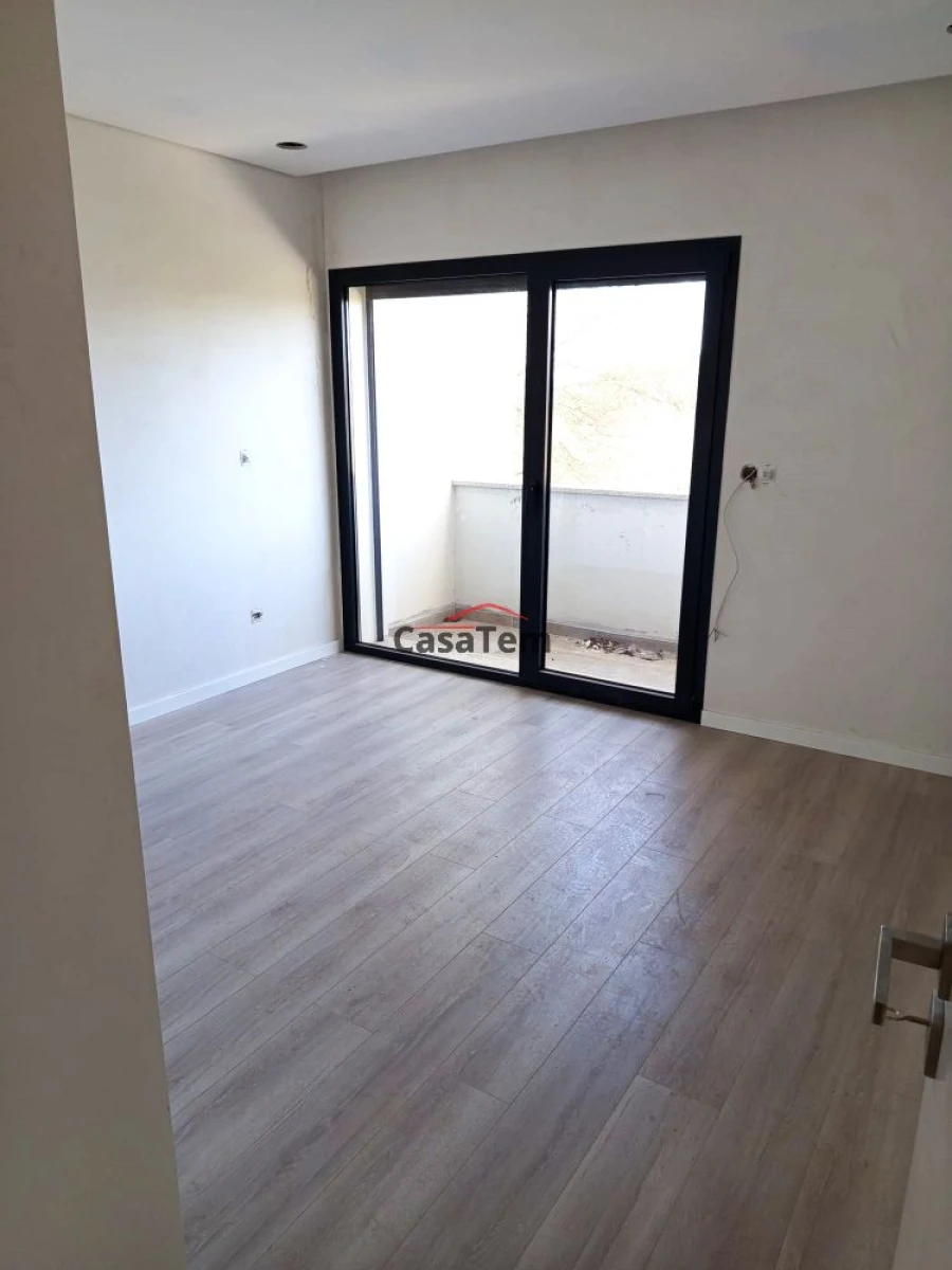 Moradia T3 para Venda em Campo Foto 17