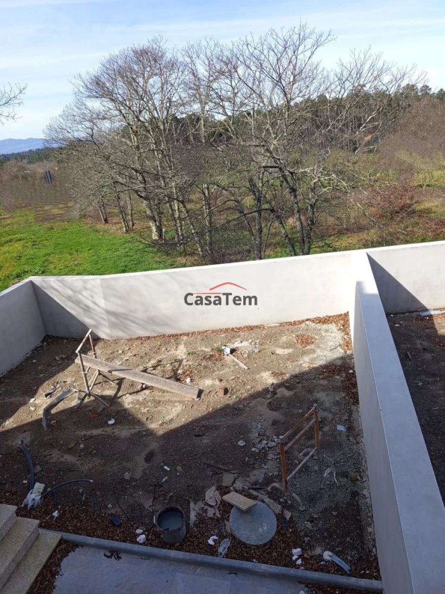 Moradia T3 para Venda em Campo Foto 23