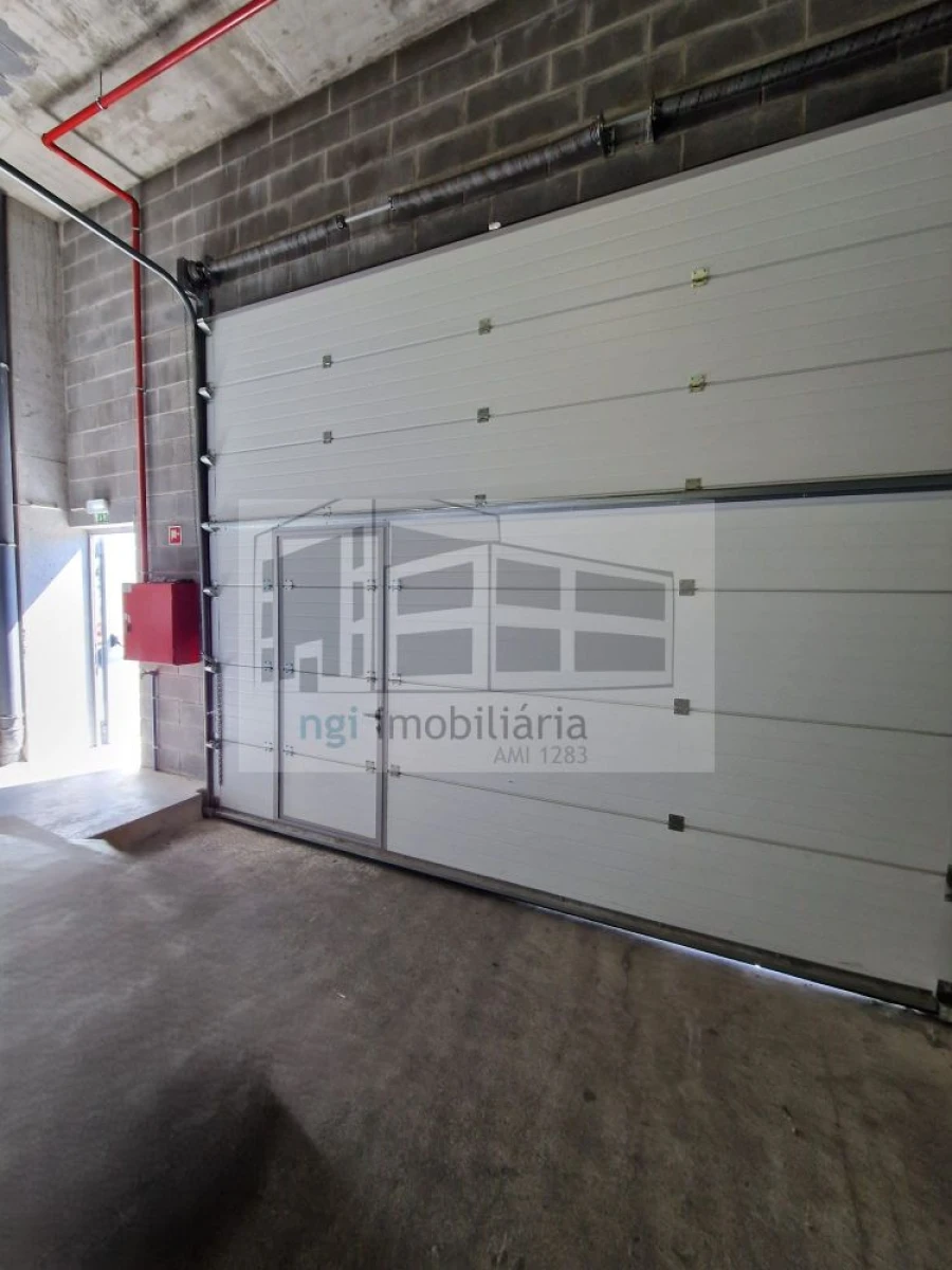 Loja para Arrendamento em Pontinha e Famões Foto 19