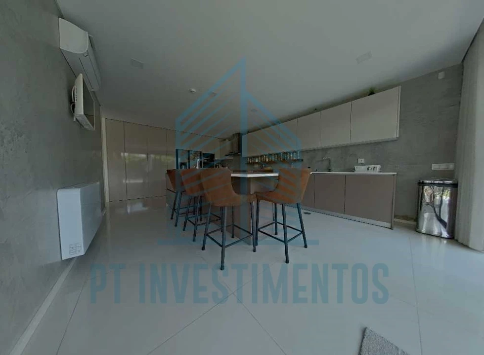 Moradia T5 para Venda em Santa Joana Foto 23