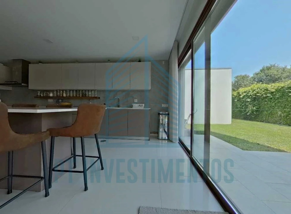 Moradia T5 para Venda em Santa Joana Foto 24