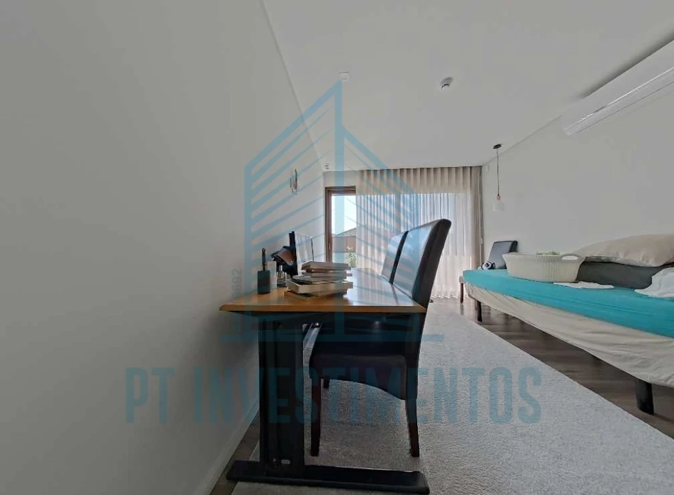 Moradia T5 para Venda em Santa Joana Foto 48