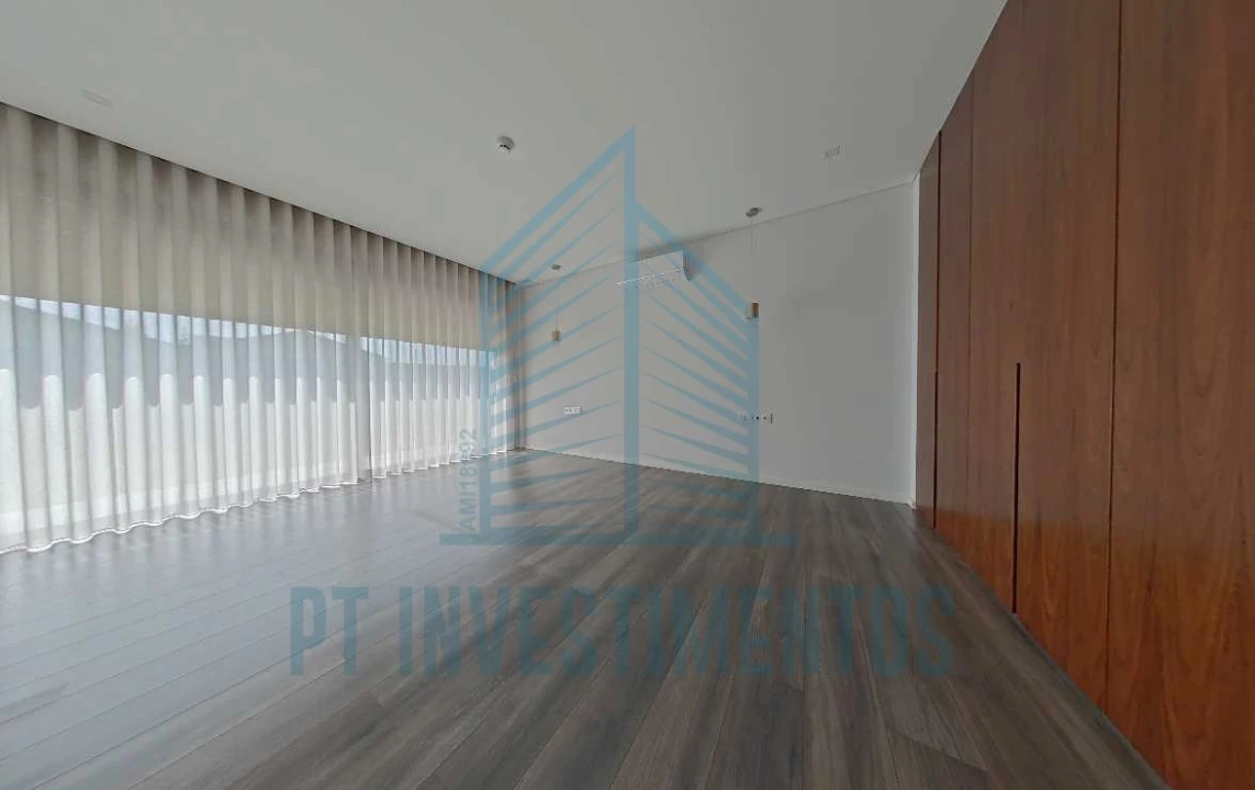 Moradia T5 para Venda em Santa Joana Foto 52