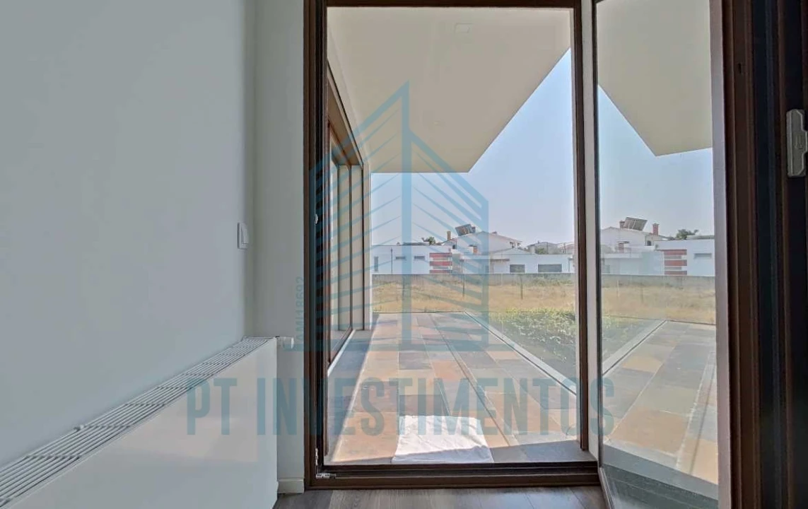 Moradia T5 para Venda em Santa Joana Foto 62