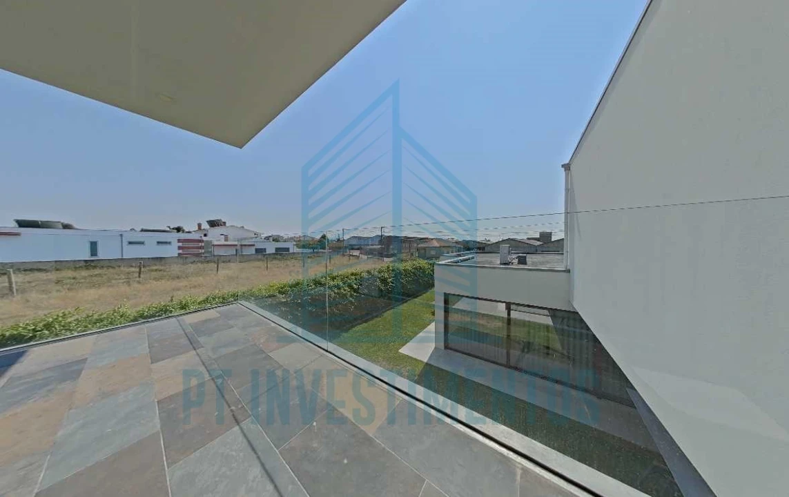 Moradia T5 para Venda em Santa Joana Foto 63