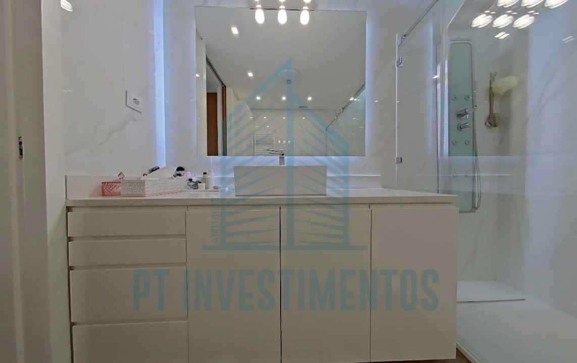 Moradia T5 para Venda em Santa Joana Foto 76