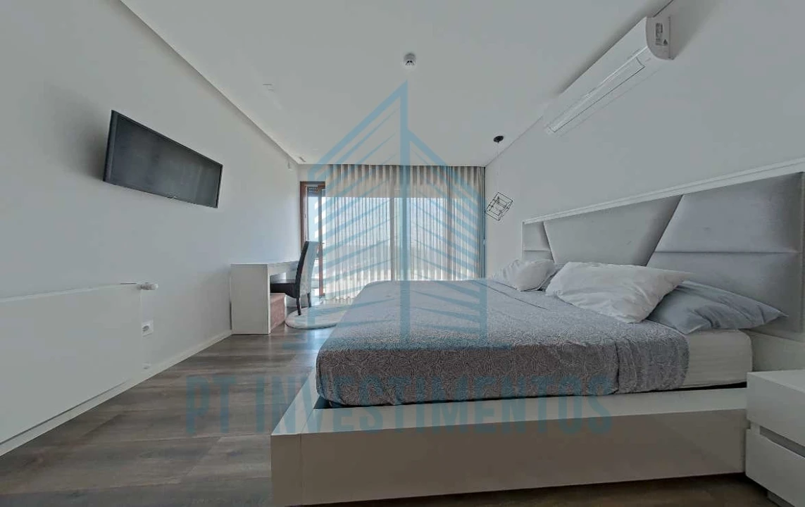 Moradia T5 para Venda em Santa Joana Foto 79