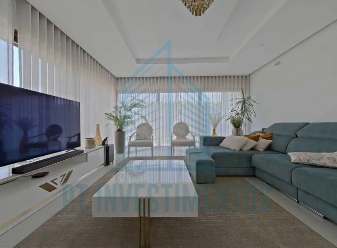 Moradia T5 para Venda em Santa Joana Foto 3