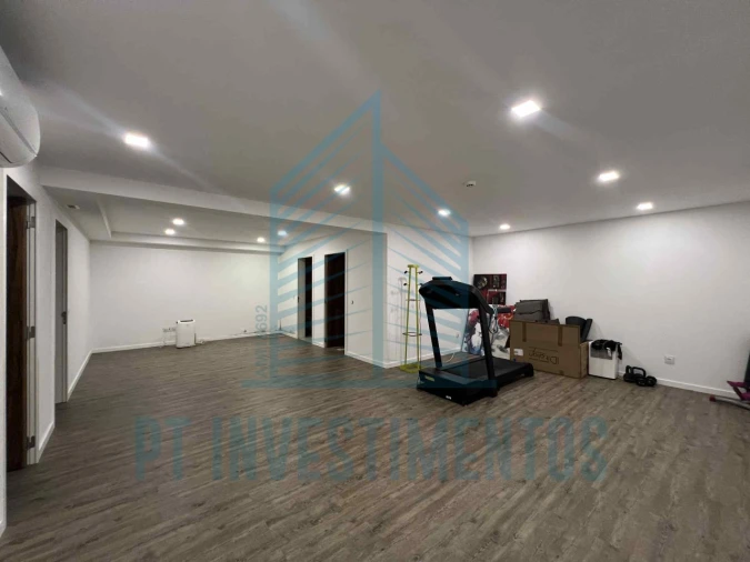 Moradia T5 para Venda em Santa Joana Foto 11