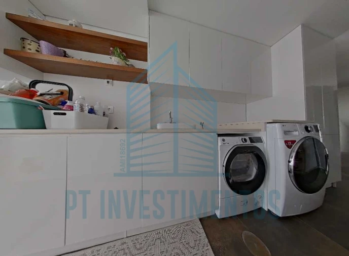 Moradia T5 para Venda em Santa Joana Foto 13