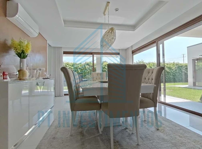 Moradia T5 para Venda em Santa Joana Foto 16