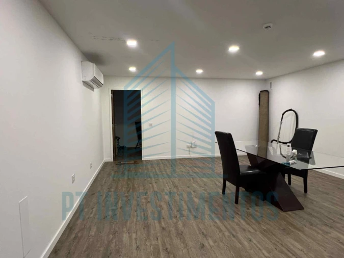 Moradia T5 para Venda em Santa Joana Foto 18