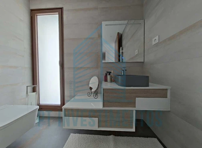 Moradia T5 para Venda em Santa Joana Foto 46