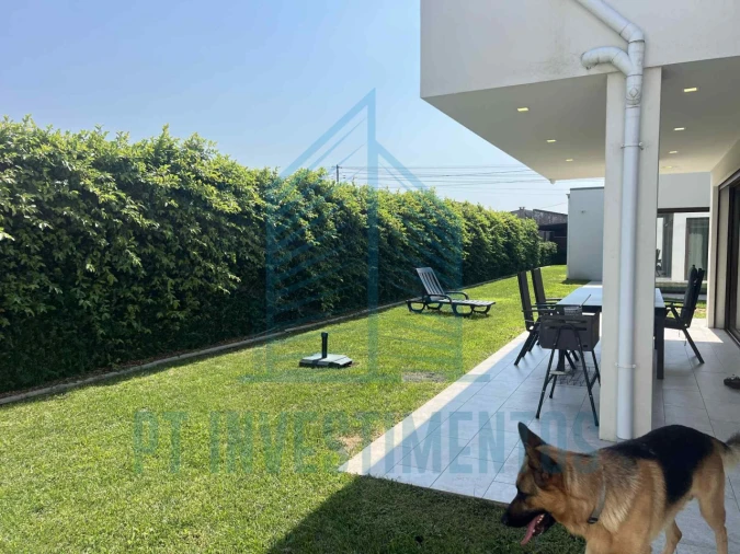 Moradia T5 para Venda em Santa Joana Foto 82