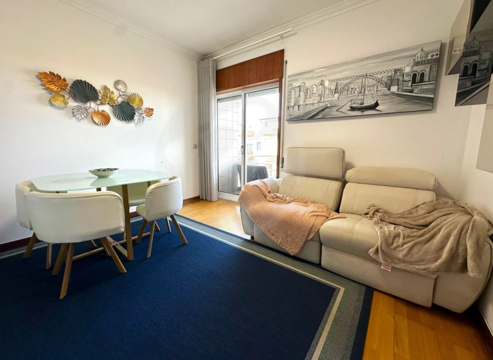 Apartamento T2 para Arrendamento em Aver-O-Mar, Amorim e Terroso Foto 1