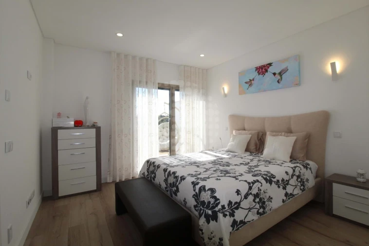 Moradia T3 para Venda em Ferreiras Foto 19