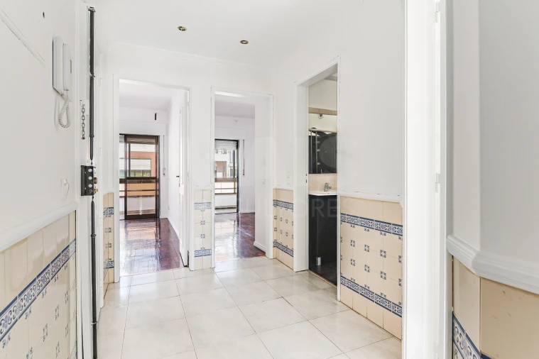 Apartamento T2 para Venda em Barcarena Foto 9