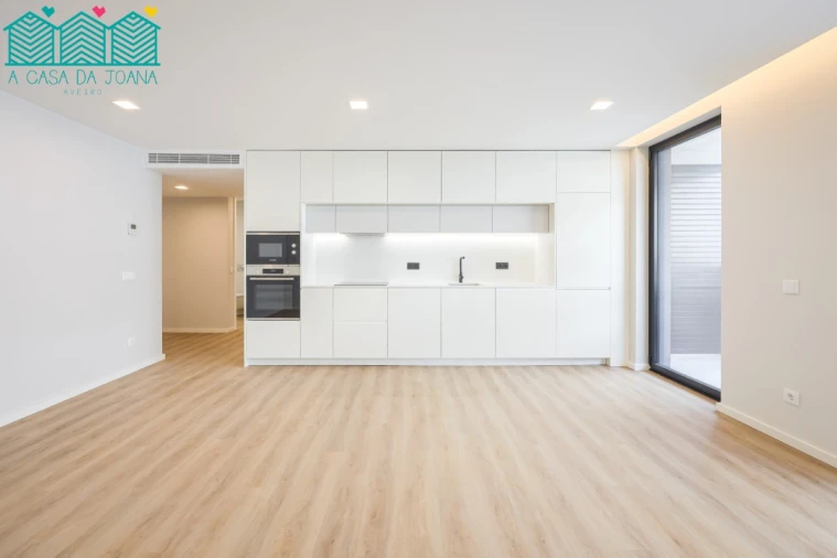 Apartamento T2 para Arrendamento em Esgueira Foto 2