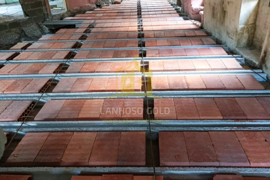 Moradia T9 para Venda em Cantelães Foto 14