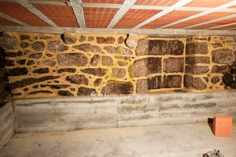 Moradia T9 para Venda em Cantelães Foto 13