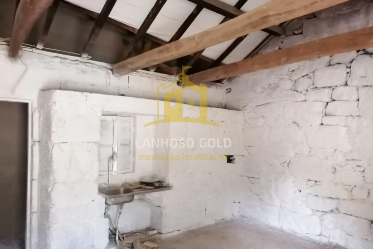 Moradia T9 para Venda em Cantelães Foto 13