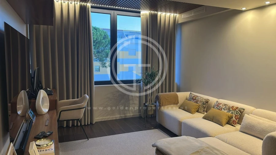 Apartamento T2 para Venda em Quarteira Foto 4