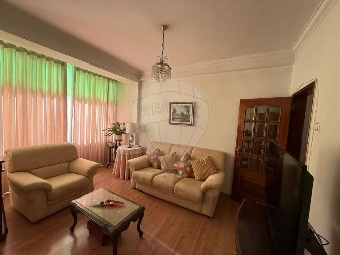 Apartamento T2 para Arrendamento em Venteira Foto 2