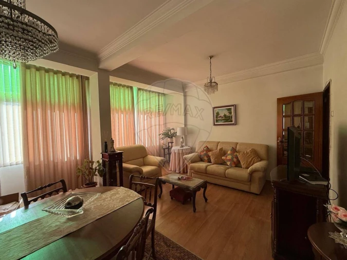 Apartamento T2 para Arrendamento em Venteira Foto 3