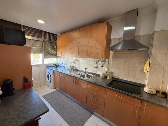 Apartamento T2 para Arrendamento em Venteira Foto 6