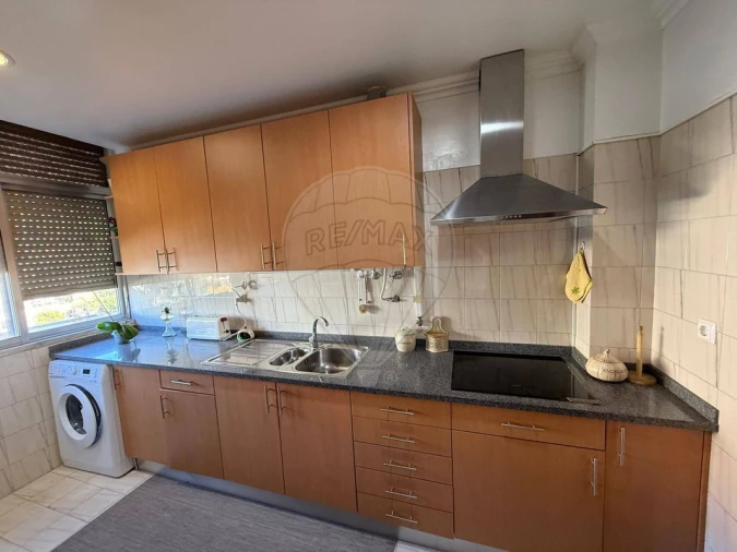Apartamento T2 para Arrendamento em Venteira Foto 5