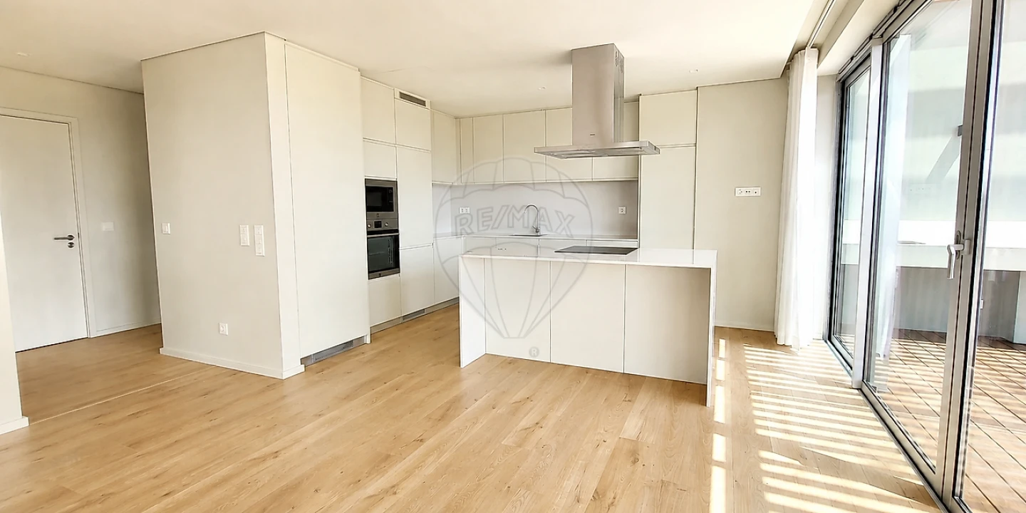 Apartamento T4 para Venda em Algés, Linda-A-Velha e Cruz Quebrada-Dafundo Foto 4
