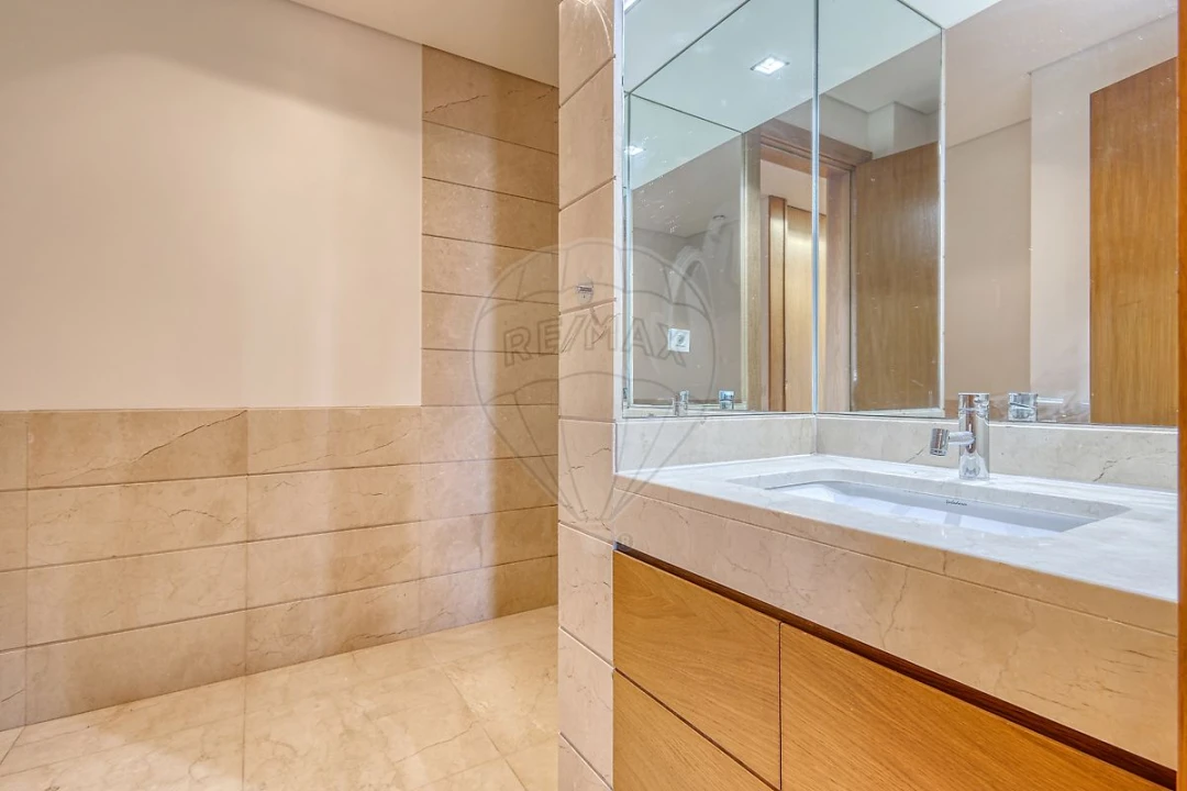 Apartamento T3 para Arrendamento em Santa Marinha e São Pedro da Afurada Foto 12