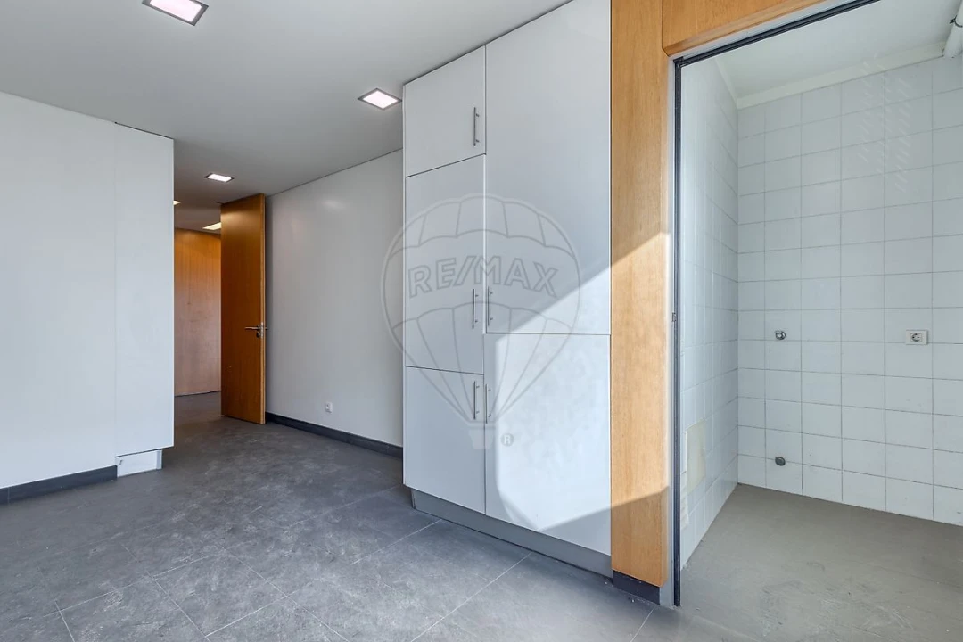 Apartamento T3 para Arrendamento em Santa Marinha e São Pedro da Afurada Foto 6