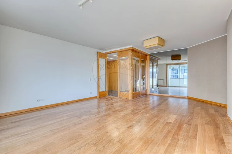 Apartamento T3 para Arrendamento em Santa Marinha e São Pedro da Afurada Foto 23