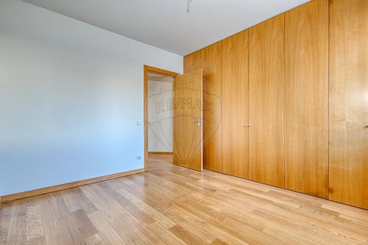 Apartamento T3 para Arrendamento em Santa Marinha e São Pedro da Afurada Foto 20