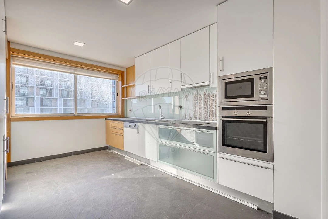 Apartamento T3 para Arrendamento em Santa Marinha e São Pedro da Afurada Foto 14