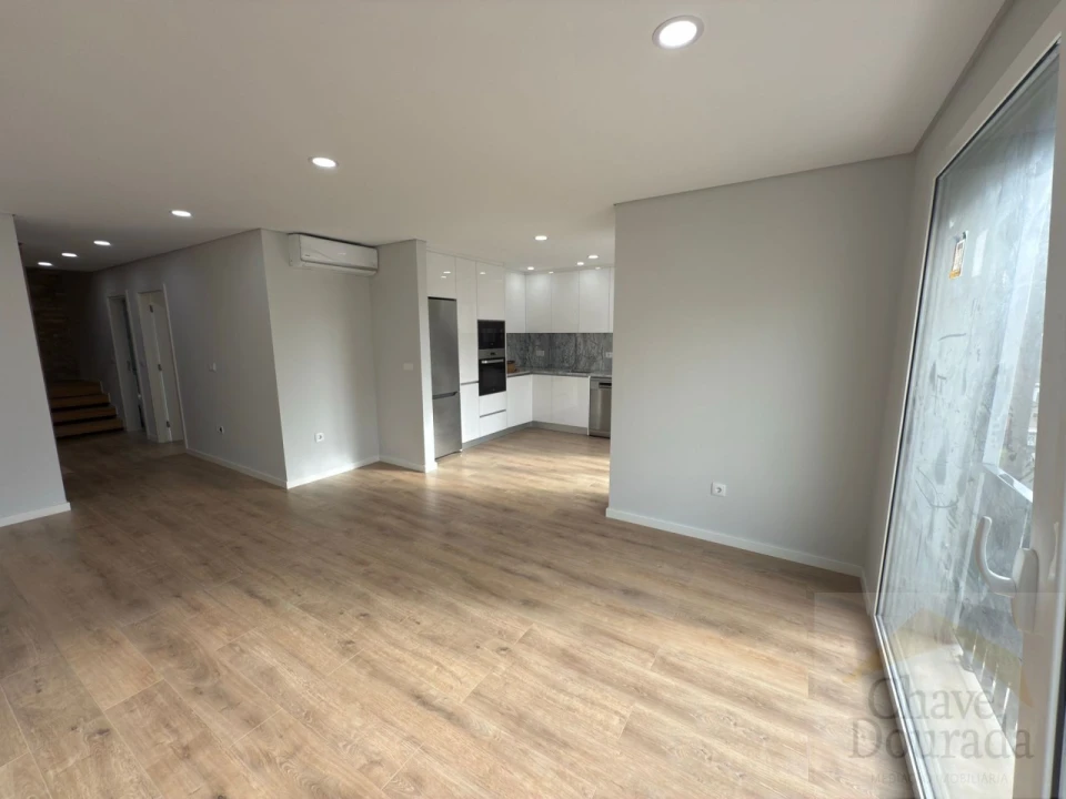 Moradia T3 para Venda em São Martinho do Bispo e Ribeira de Frades Foto 6