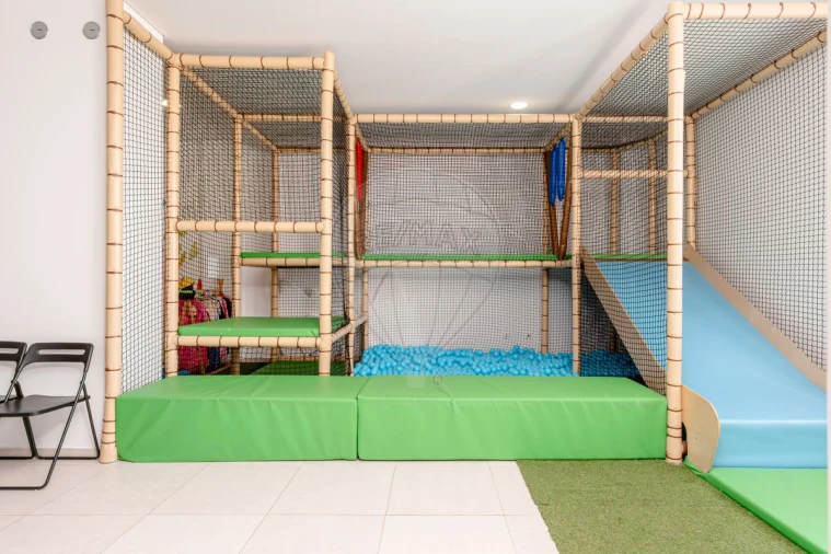 Negócio para Venda em Laranjeiro e Feijó Foto 4