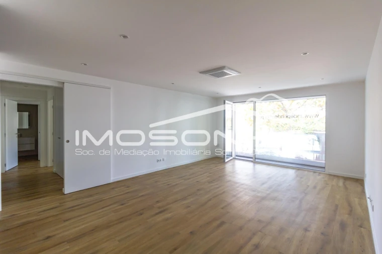 Apartamento T2 para Venda em Nazare Foto 2