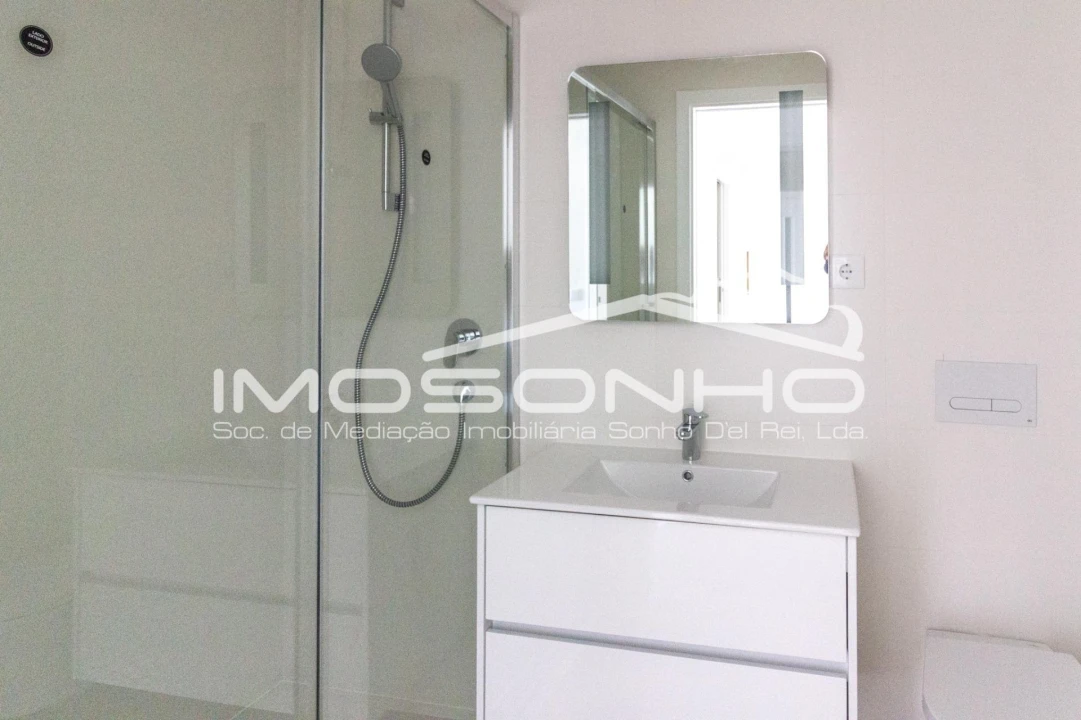 Apartamento T2 para Venda em Nazare Foto 12