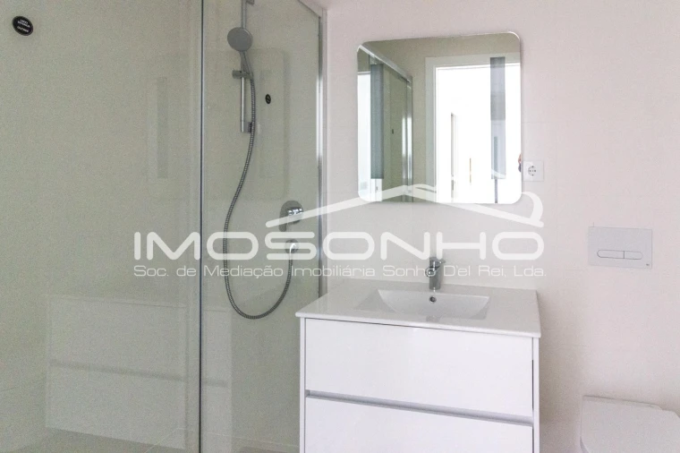 Apartamento T2 para Venda em Nazare Foto 12