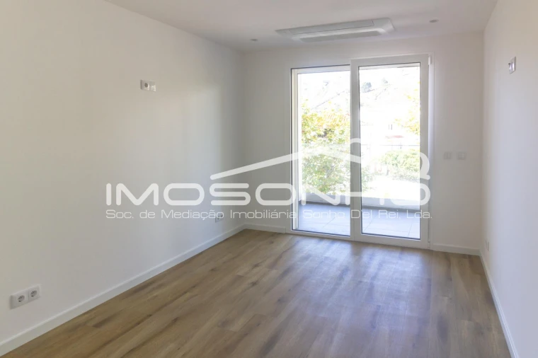 Apartamento T2 para Venda em Nazare Foto 14