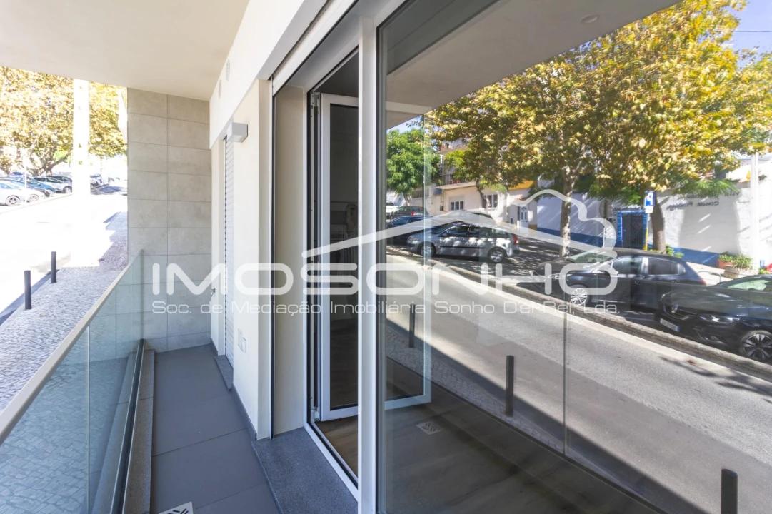 Apartamento T2 para Venda em Nazare Foto 3