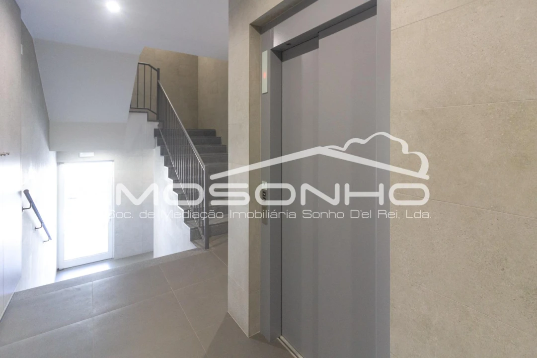 Apartamento T2 para Venda em Nazare Foto 8
