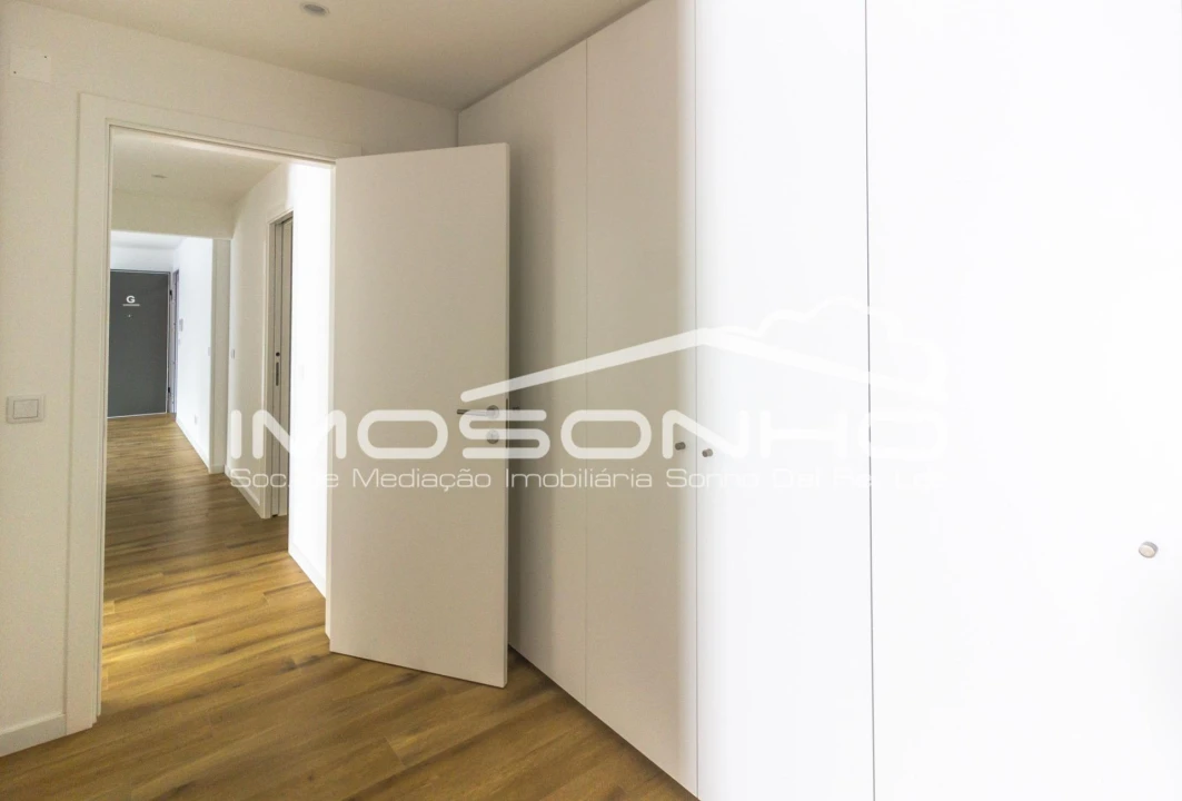 Apartamento T2 para Venda em Nazare Foto 11
