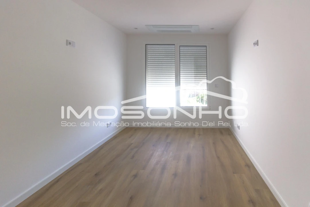 Apartamento T2 para Venda em Nazare Foto 9