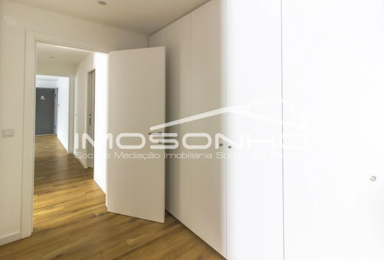 Apartamento T2 para Venda em Nazare Foto 11