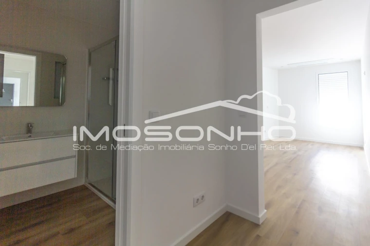 Apartamento T2 para Venda em Nazare Foto 13
