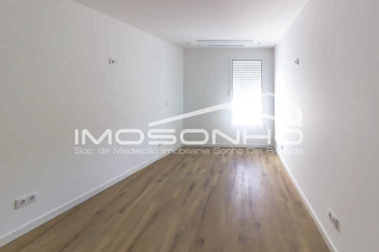 Apartamento T2 para Venda em Nazare Foto 15